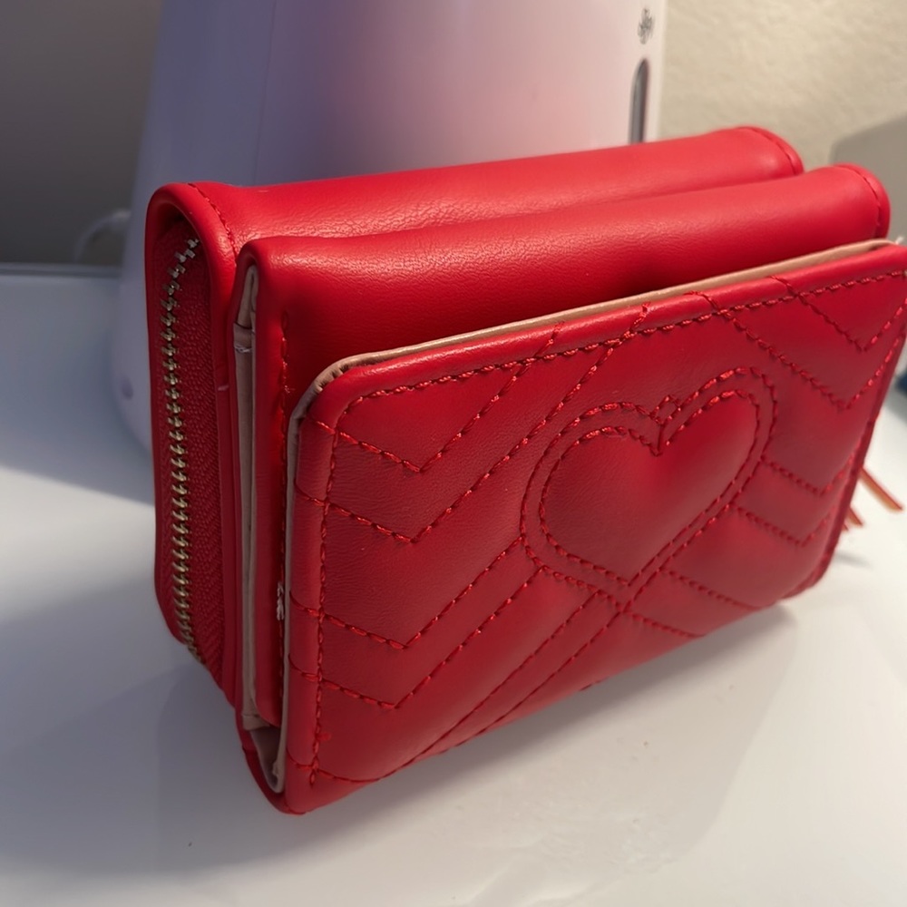 Red wallet - Picture 4 of 7